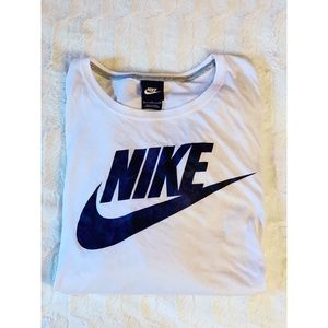 Nike long sleeve shirt